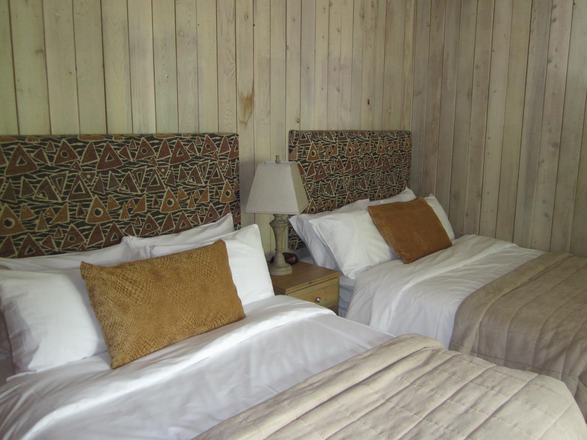 The Surf Lodge And Pub Gabriola Exterior foto