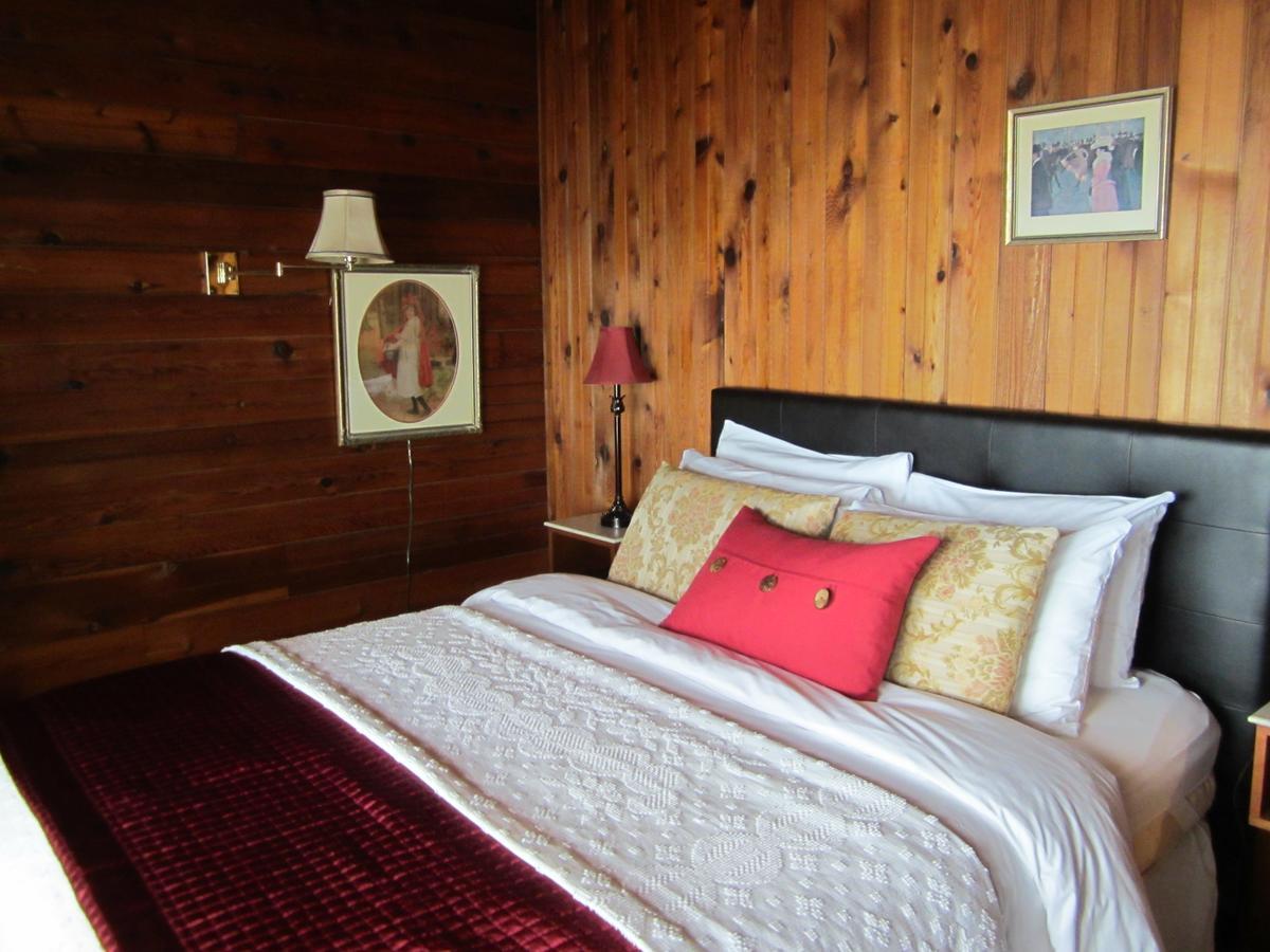 The Surf Lodge And Pub Gabriola Exterior foto